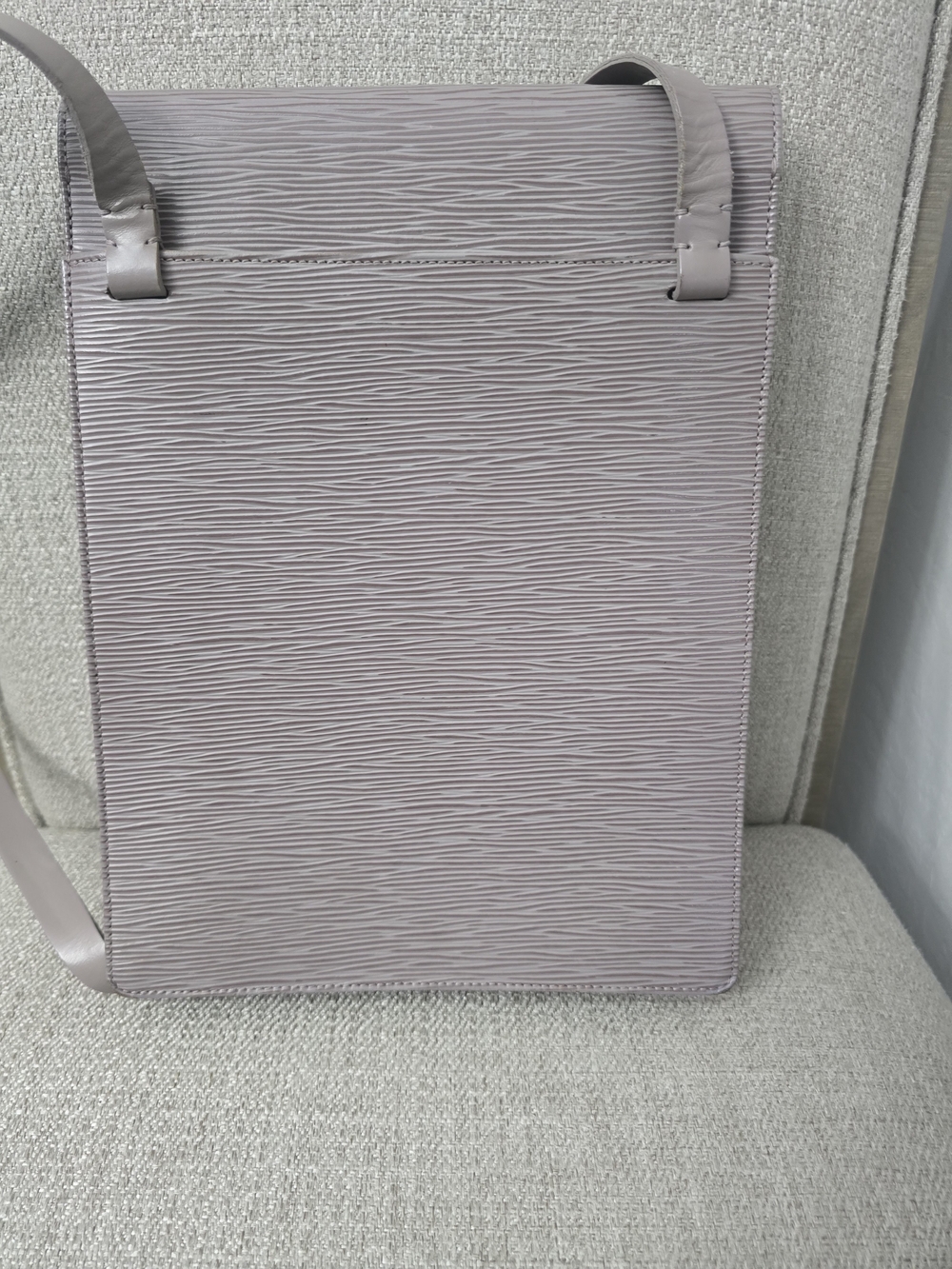 Louis Vuitton Epi Ramatuelle Shoulder Bag – Lilac / Muted Grey - Picture 5 of 16